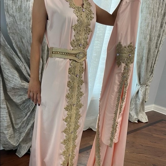 Dress - Picture 3 of 5